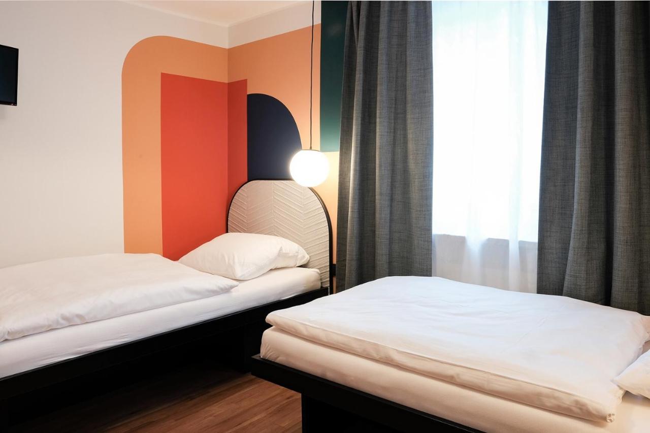 Hotel The Dot | 24/7 Checkin München